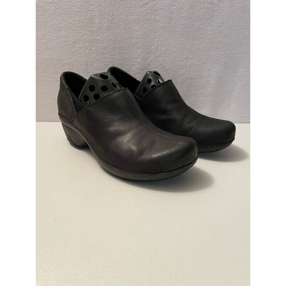 Patagonia clogs womens Better Clogs black leather slip on non skid sole size 9